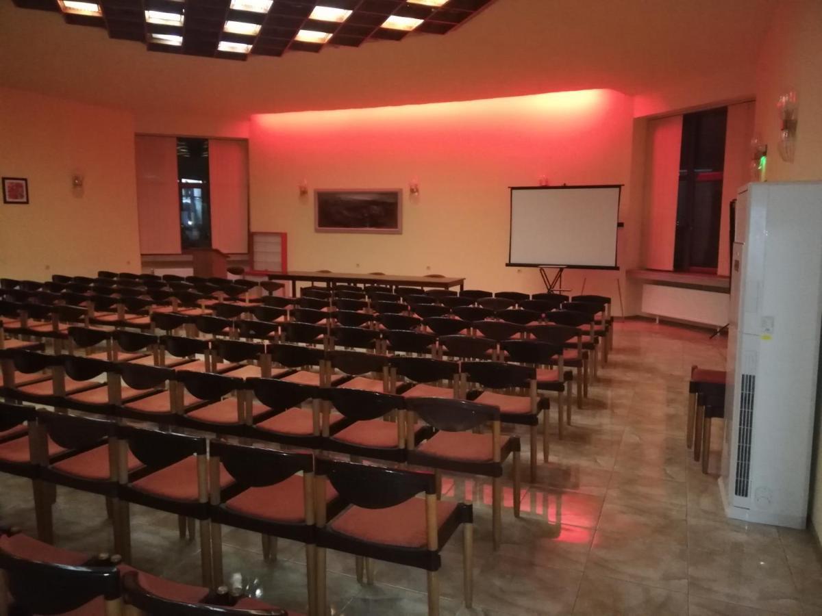 Apart Hotel Central Razgrad Екстер'єр фото