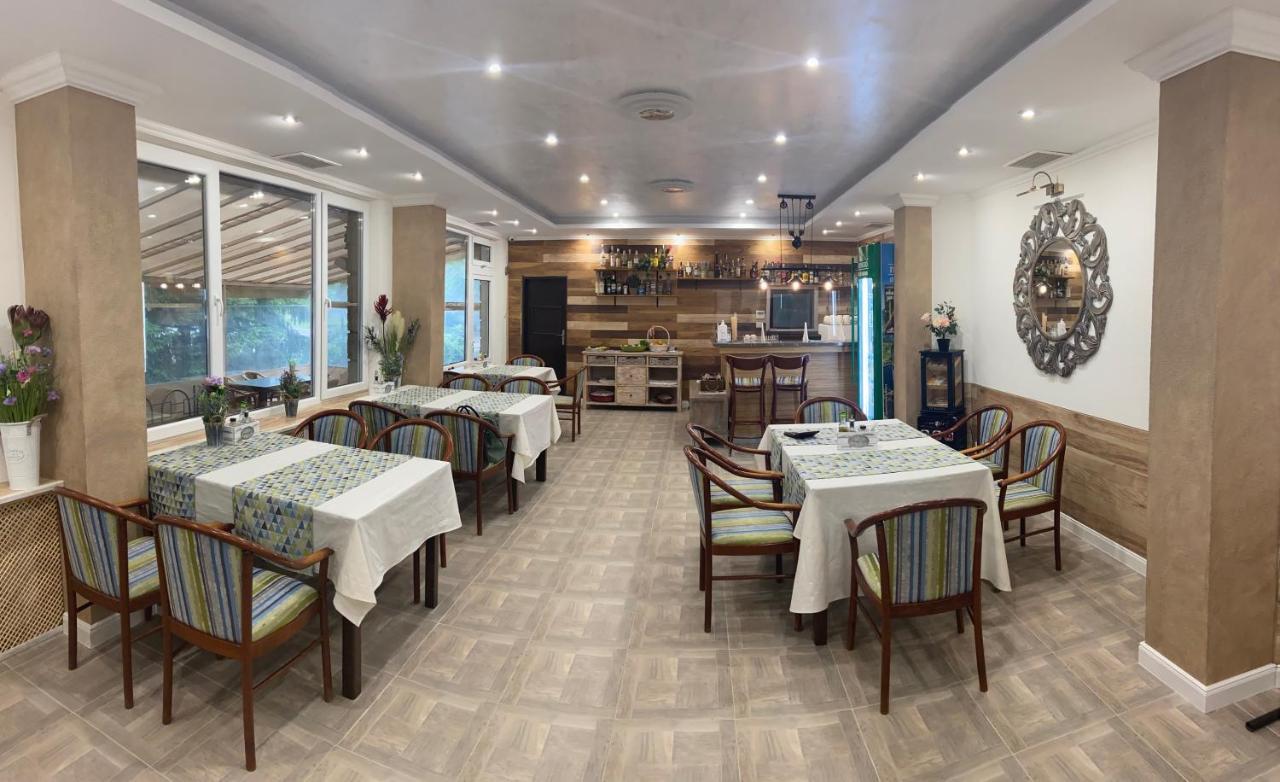 Apart Hotel Central Razgrad Екстер'єр фото