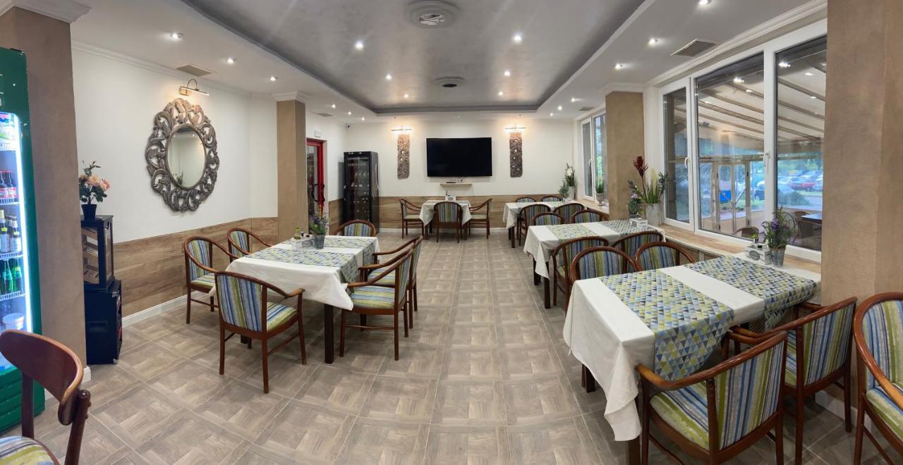 Apart Hotel Central Razgrad Екстер'єр фото
