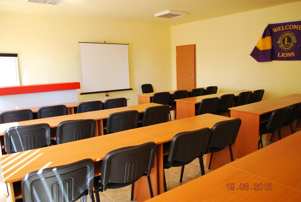 Apart Hotel Central Razgrad Екстер'єр фото