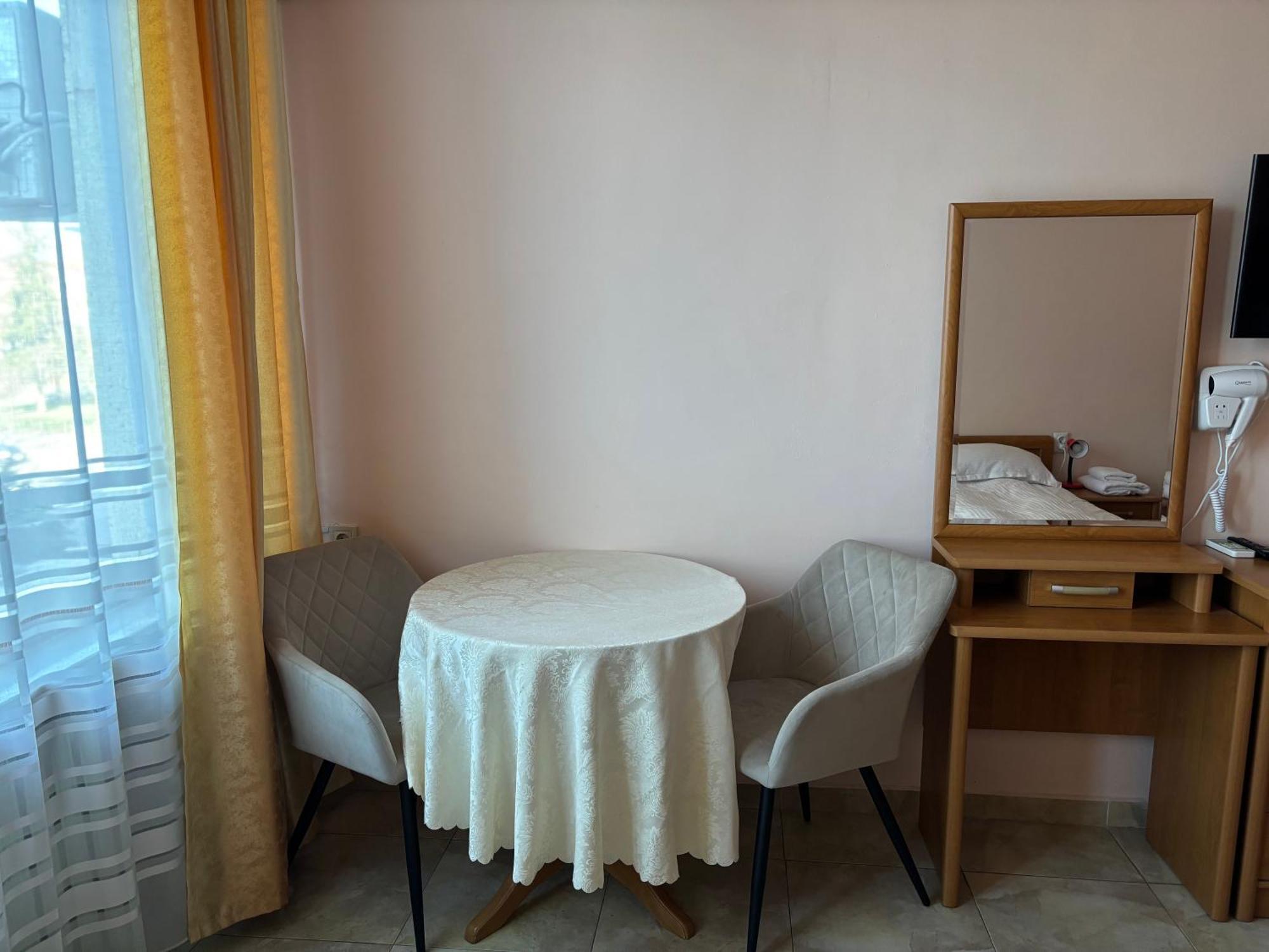 Apart Hotel Central Razgrad Екстер'єр фото