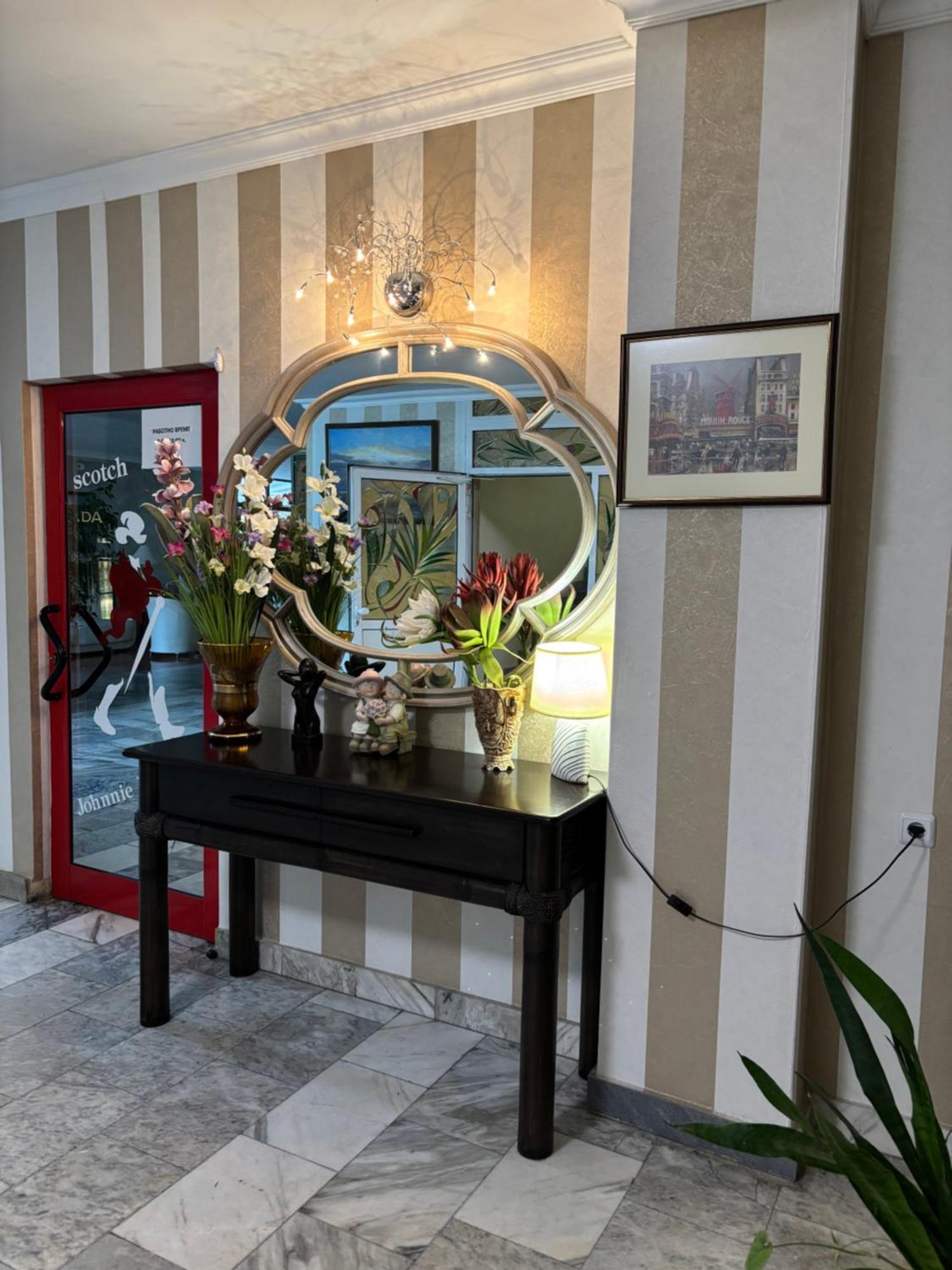 Apart Hotel Central Razgrad Екстер'єр фото