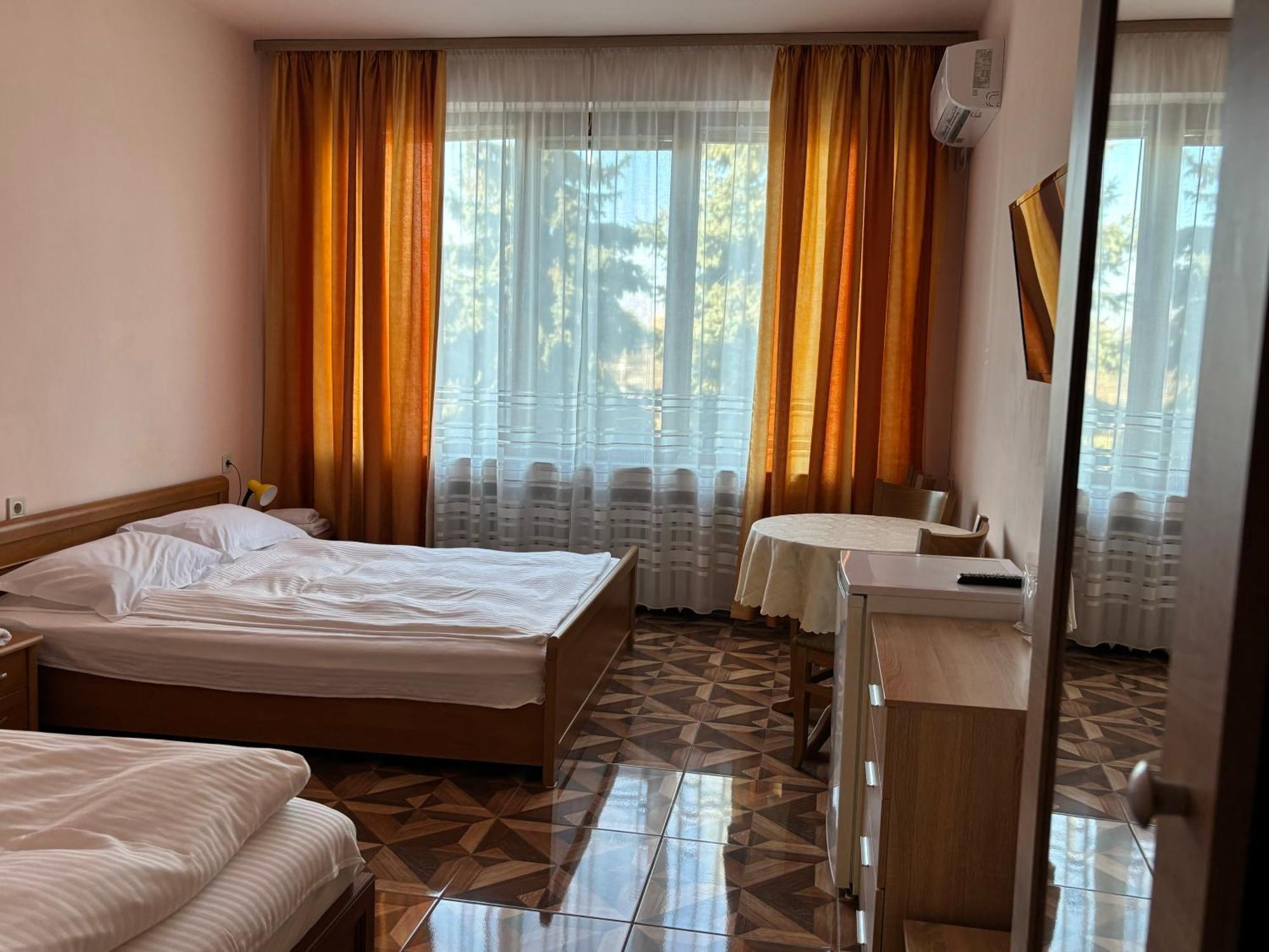 Apart Hotel Central Razgrad Екстер'єр фото