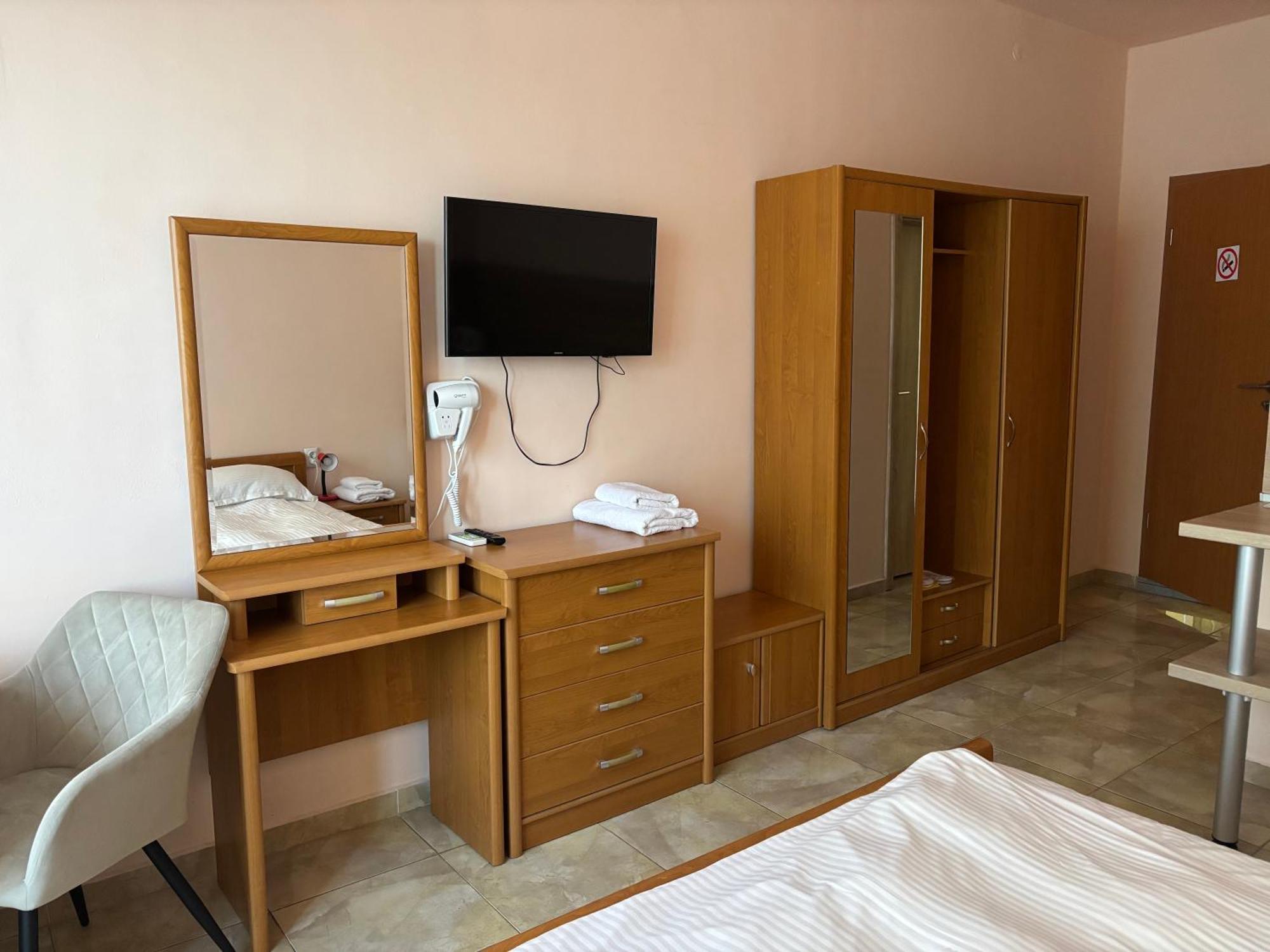 Apart Hotel Central Razgrad Екстер'єр фото